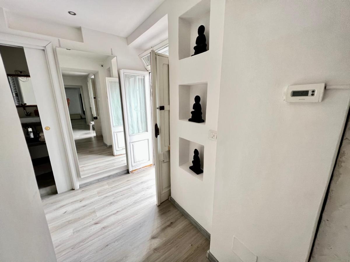 Abstract House Design Home In Center Of Turin Extérieur photo