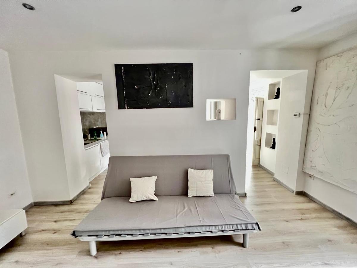 Abstract House Design Home In Center Of Turin Extérieur photo